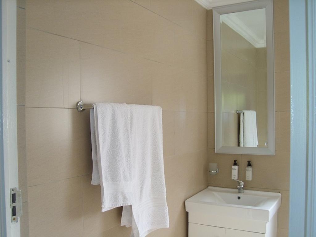 La Coscello Guest House Эденвейл Экстерьер фото
