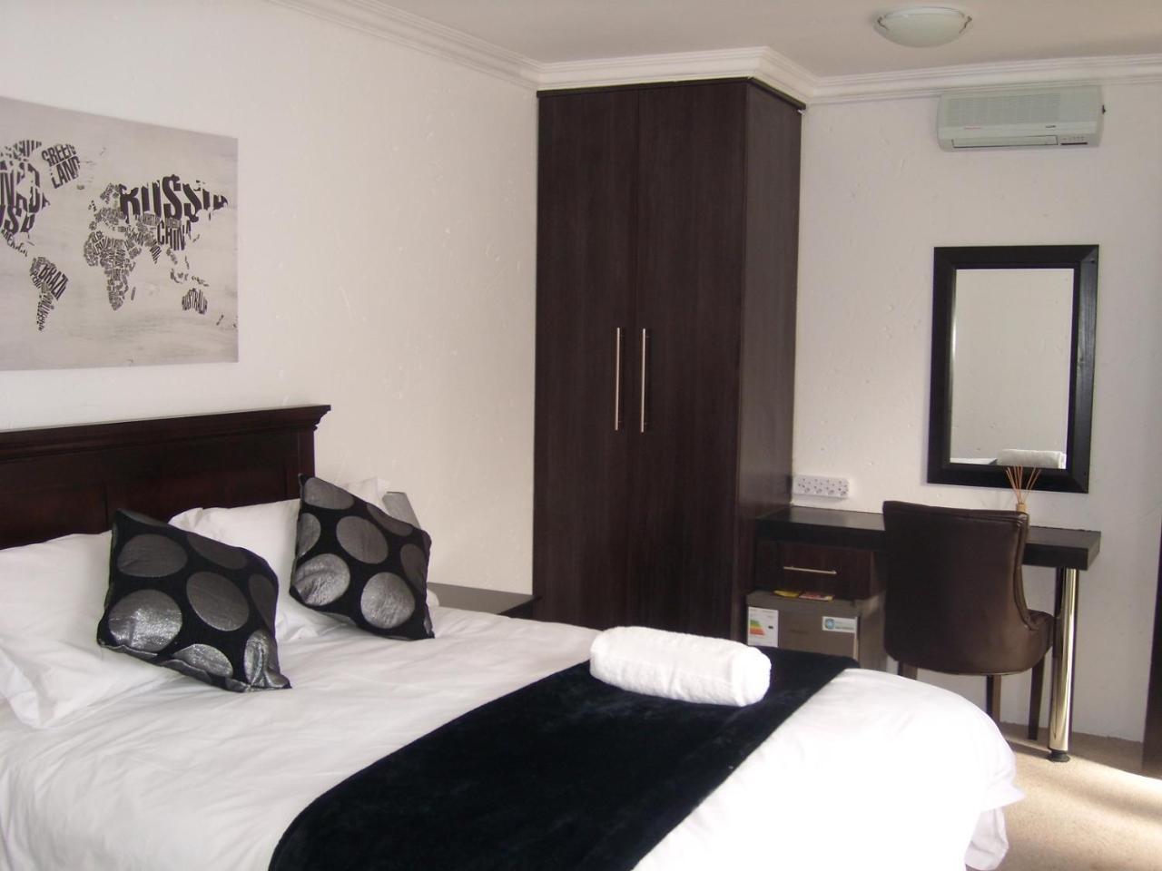 La Coscello Guest House Эденвейл Экстерьер фото